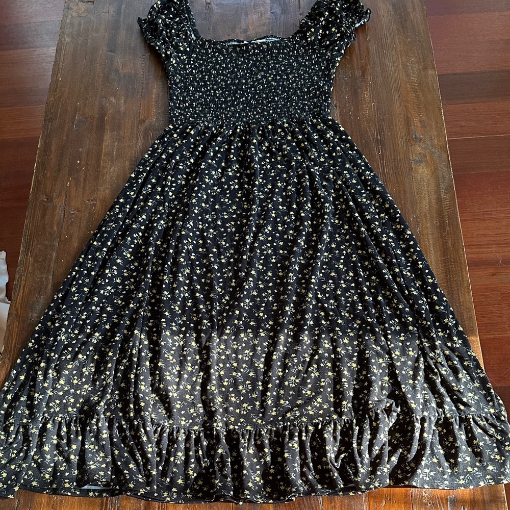 Urban Outfitters Black and Yellow Floral Women’s Dress